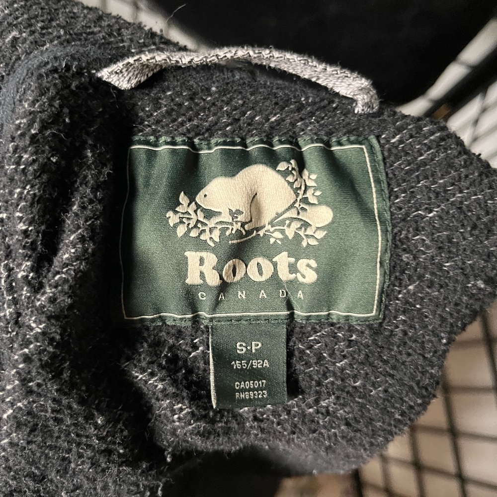 Roots Canada full zip hoodie - Picture 4 of 4